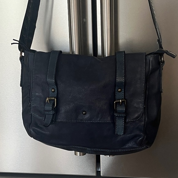 Elegant Navy Leather Satchel - Picture 2 of 16
